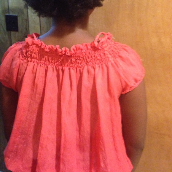 Ruffled top - Picture 2 of 2