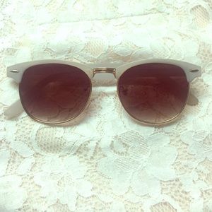 Vintage wayfarer sunglasses