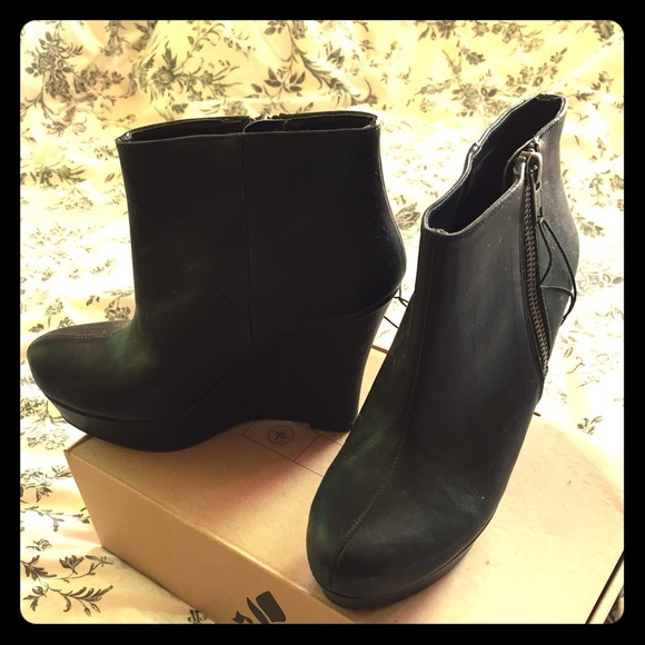 Never worn black booties