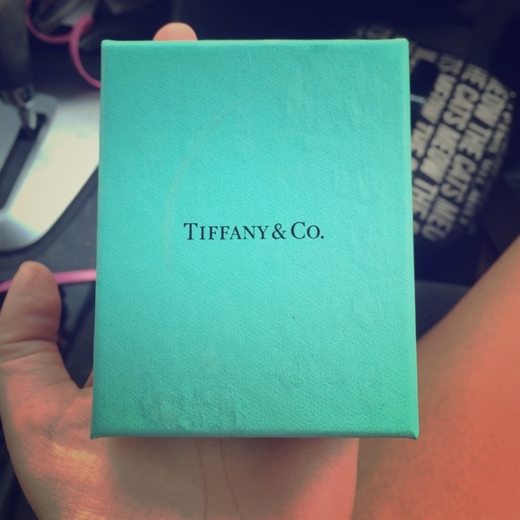 Never worn, Tiffany key necklace!