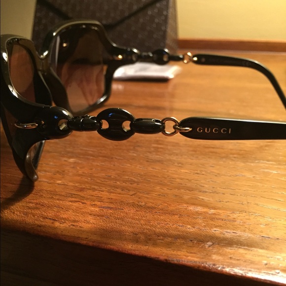 Authentic Gucci sunglasses main image 4