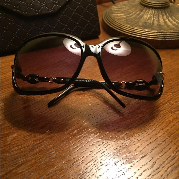 Authentic Gucci sunglasses main image 5