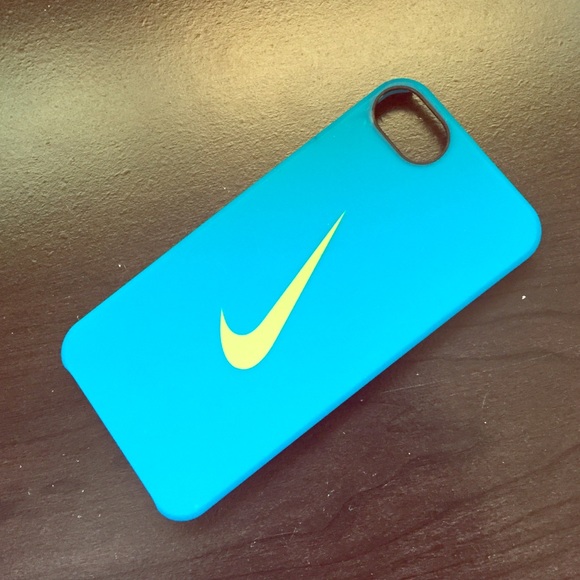 Nike Accessories - MAKE AN OFFER pls!! Nike iPhone 5/5s case
