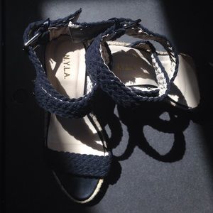 N.Y.L.A wedges size-9 -Black and Tan