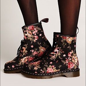 Floral doc martens