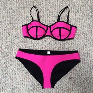 NWOT Triangl Dupe Set