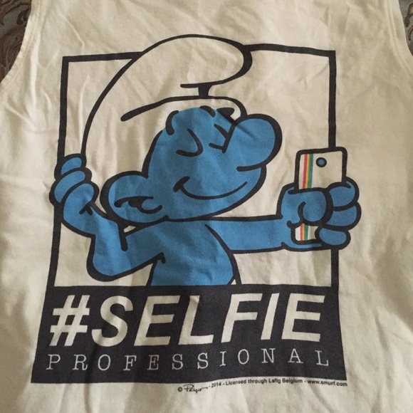 Smurf Selfie Muscle Tank 💙