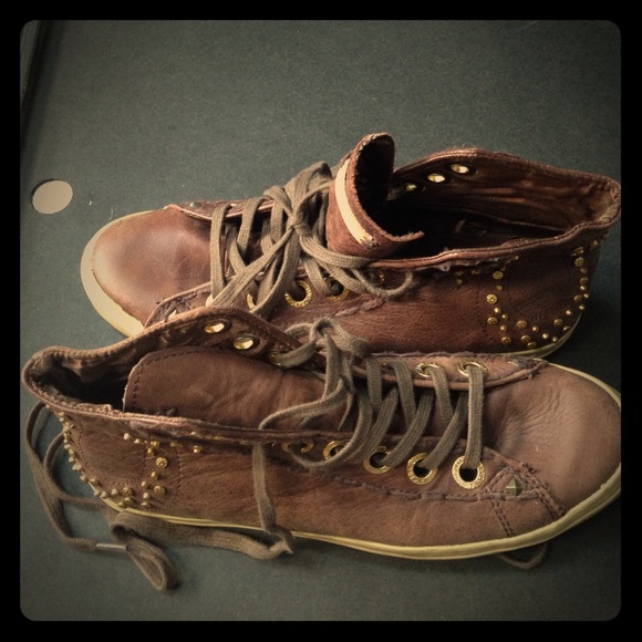 True religion- brown leather sneakers