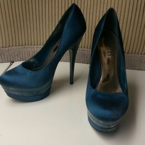 Blue heels !