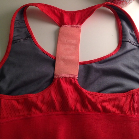 Nike sports bra - Picture 2 of 4