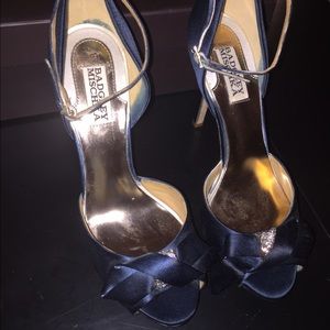 New Badgley Mischka blue peep toe pumps size 7.5