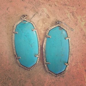 Kendra Scott drop earrings