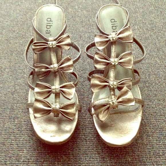 Metallic wedges