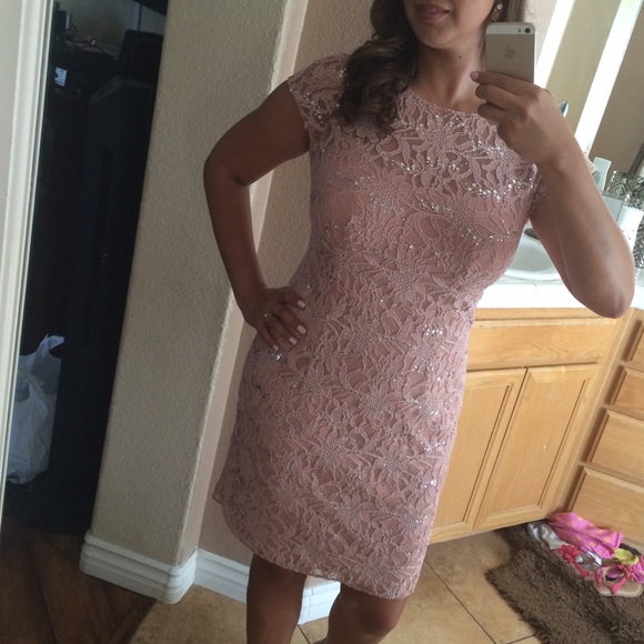 Adrianna Papell Dresses & Skirts - Adriana Papell lace & sequins dress