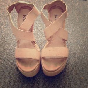 Mia wedges