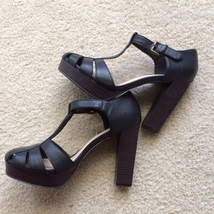 leather and wooden strappy heels