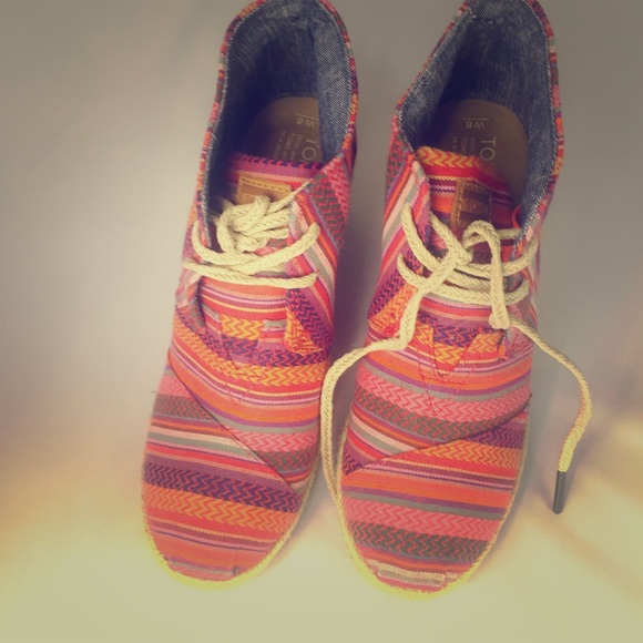 TOMS Shoes - Toms Red Tribal Essien Women's Desert Wedges
