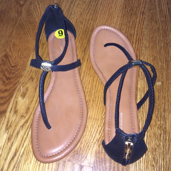 BCBG Black and Tan sandals