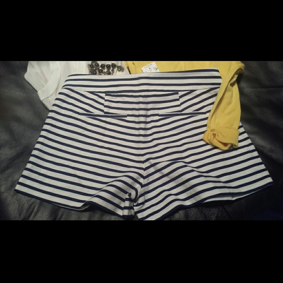 J Crew Nautical Shorts - Picture 2 of 3