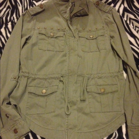 Green vest/cardigan