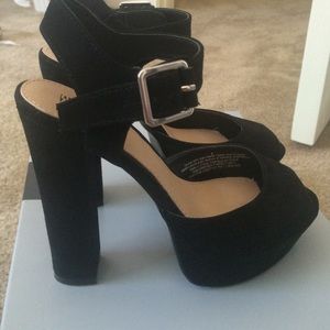 Black chunky heels