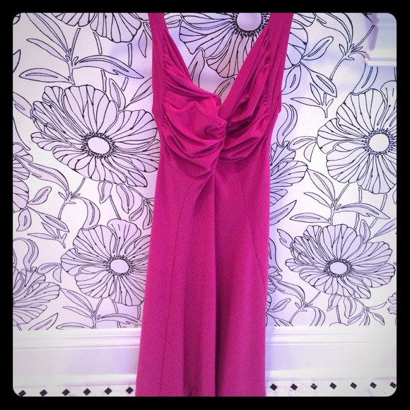 Beautiful Saks fuschia knee length dress