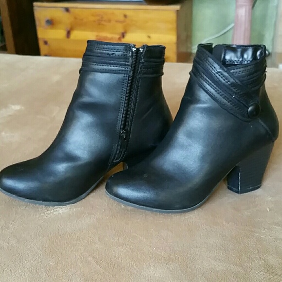 Darling ankle booties