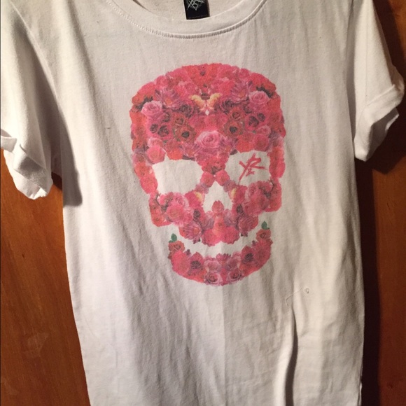 Young and reckless Tshirt