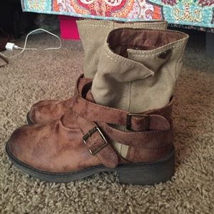 Roxy boots!! Been worn twice perfect for fall!