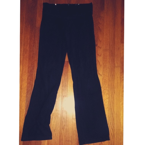 victoria's secret yoga pants🌸 - Picture 3 of 4