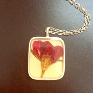 Coral bell small sq pend-chain