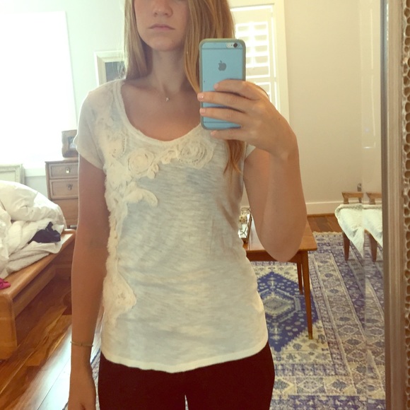 Embroidered tee