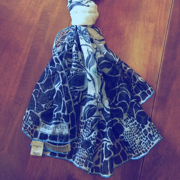 💯% Authentic Emilio Pucci Scarf - Picture 2 of 4