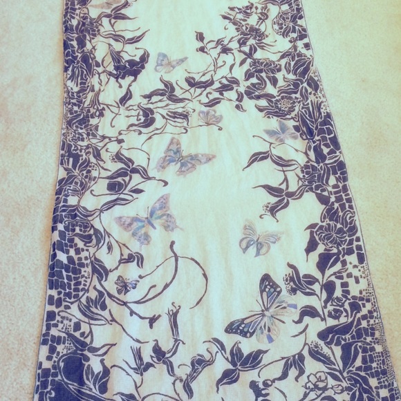 💯% Authentic Emilio Pucci Scarf - Picture 4 of 4