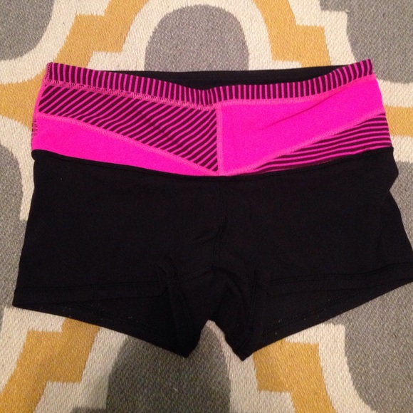 Lululemon compression shorts💖