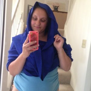 Huge cobalt blue scarf 😱 heavy jersey blend