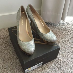 LAST DAY ON POSHMARK 10/23 - Silver Glitter Heels