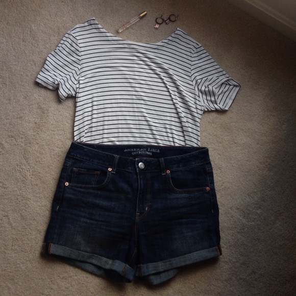 Dark wash jean shorts NWOT