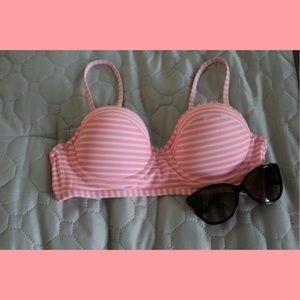 Forever 21 Swimwear Top Forever 21 Swimwear Top