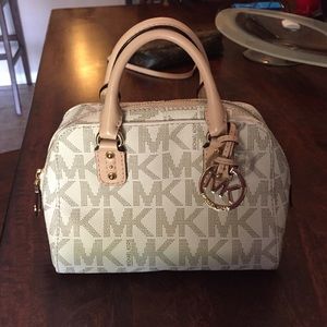 Authentic Michael kors handbag