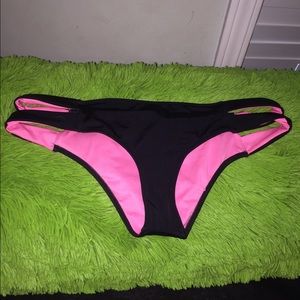 Victoria secret bottoms never worn!!