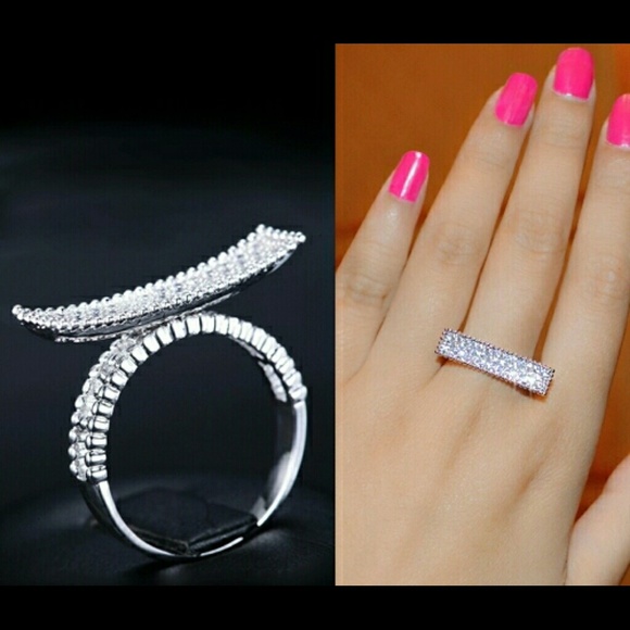 Stunning!! Cubic Zerconia Paved Bar Ring