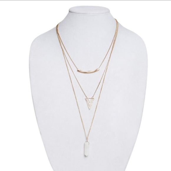 Jewelry - NWT faux geo Quartz layered gold necklace