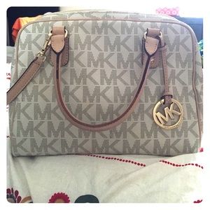 Michael Kors Crossbody Bag