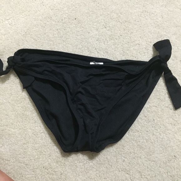 Black bikini bottoms