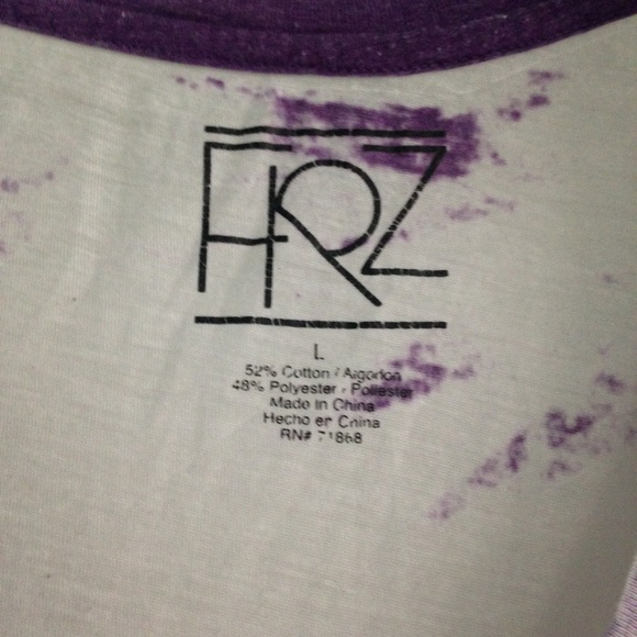 It's a shirt - Picture 2 of 2