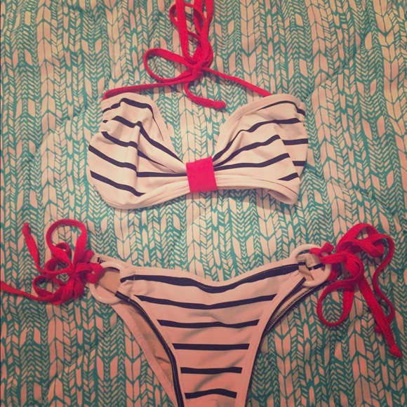 Micro scrunchie bikini