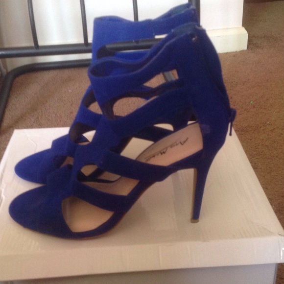 Anne Michelle heels