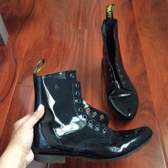 Dr. Martens Bianca Boot