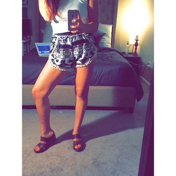Aztec Print Shorts! - Picture 1 of 3